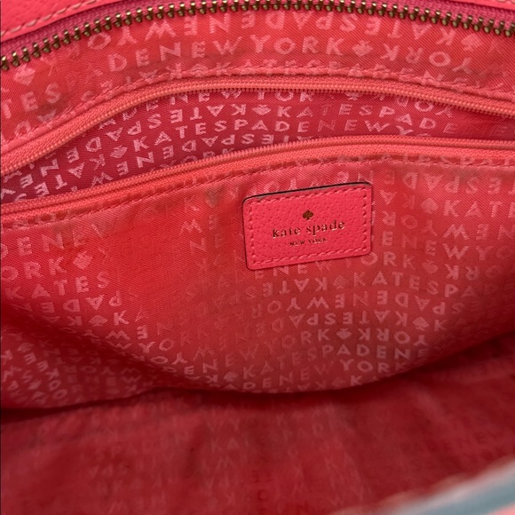Kate Spade EUC coral pebble, leather satchel bag. Cross/removeable strap - Picture 9 of 11